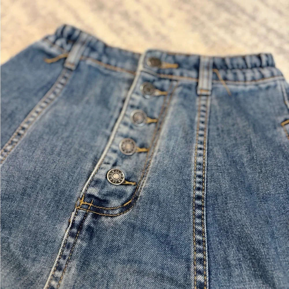 Button down denim skirt - Picture 6 of 6